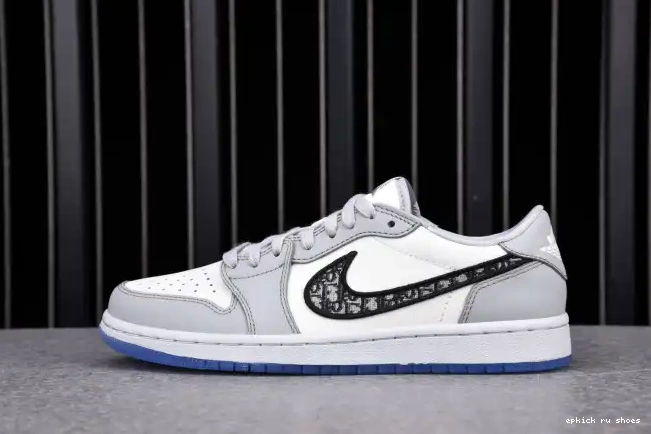 LOW CN8607-002 X box) DR JORDAN OG shoe (DR 1 0429